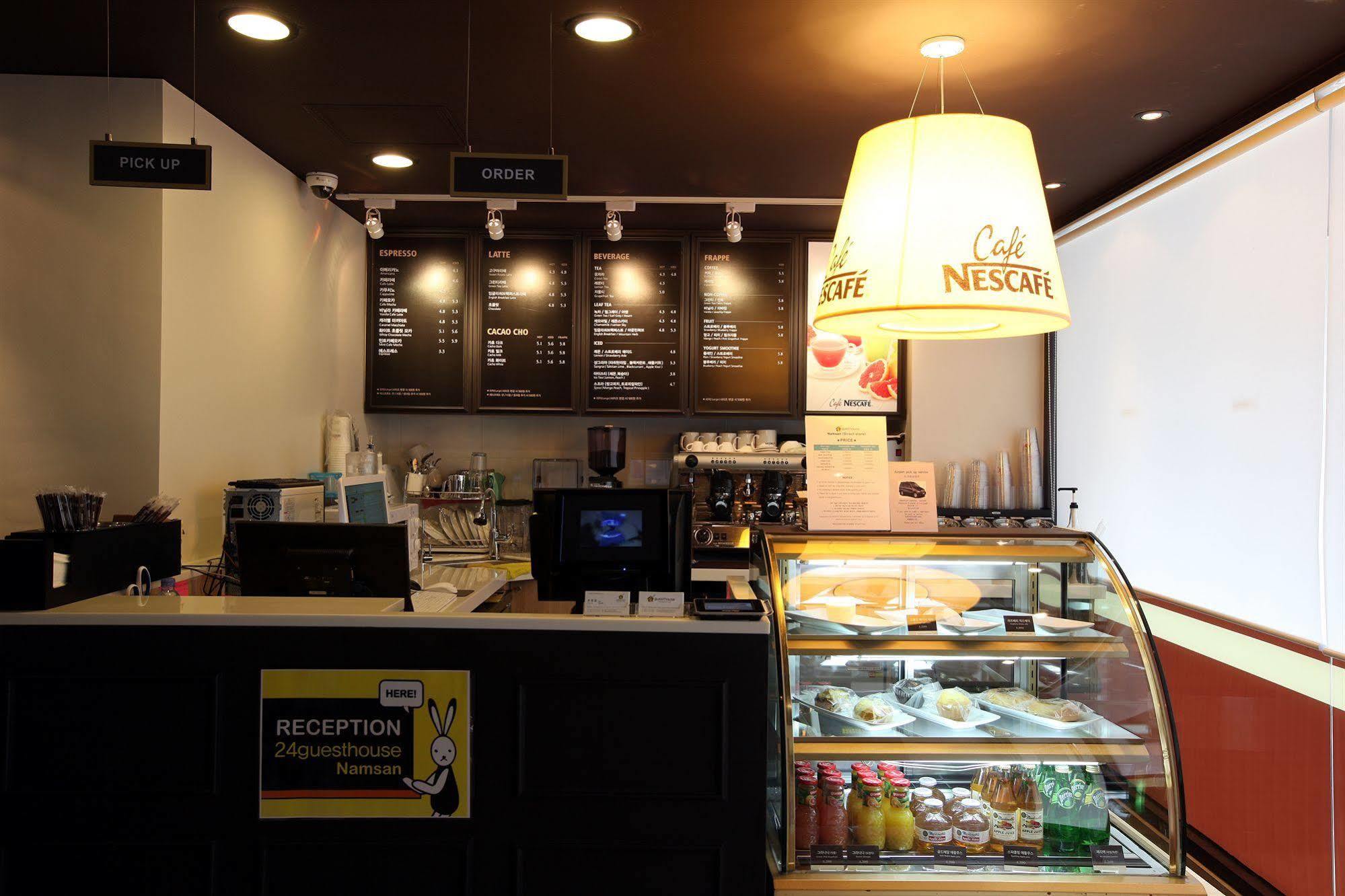 24 Guesthouse Namsan Сеул Екстер'єр фото